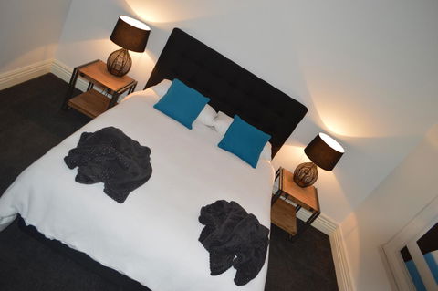Two Cow Cottage Bed & Breakfast - VIC Tourism 17