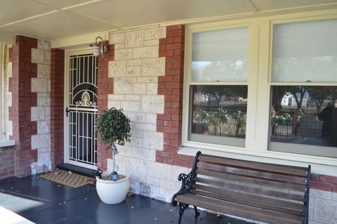 Two Cow Cottage Bed & Breakfast - VIC Tourism 28