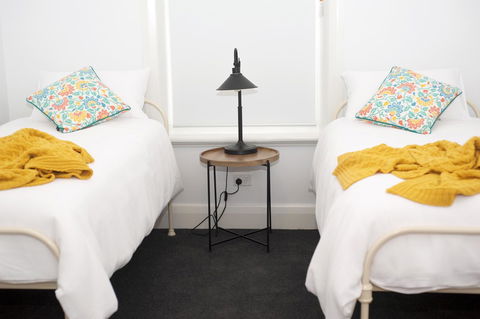 Two Cow Cottage Bed & Breakfast - VIC Tourism 29