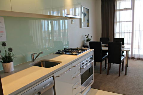Adelaide DressCircle Apartments - North Terrace - VIC Tourism 28