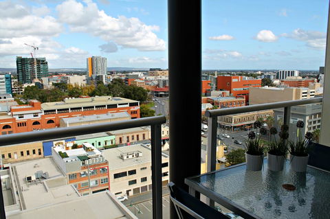 Adelaide DressCircle Apartments - North Terrace - VIC Tourism 36