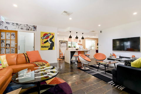 Barossa Retro BnB - VIC Tourism 16