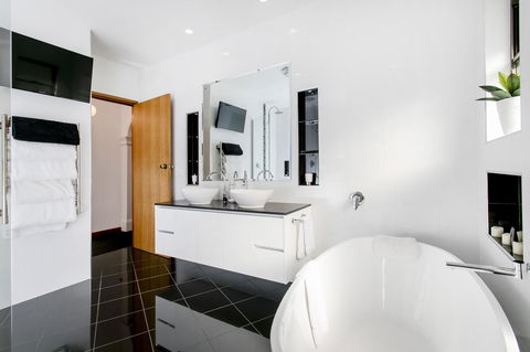 Barossa Retro BnB - VIC Tourism 11