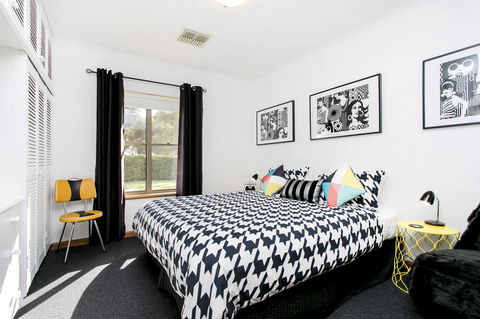 Barossa Retro BnB - VIC Tourism 10