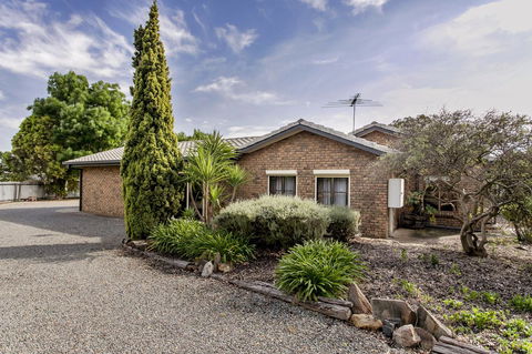 Barossa Retro BnB - VIC Tourism 31