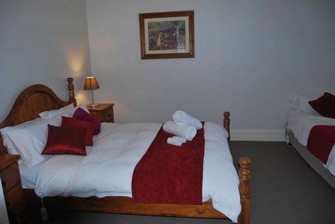 Jacaranda Cottage - VIC Tourism 10