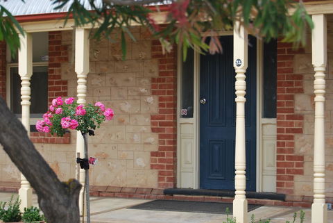 Jacaranda Cottage - VIC Tourism 0