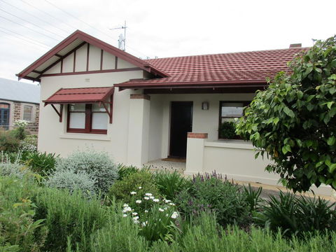 Mataro Cottage - VIC Tourism 0
