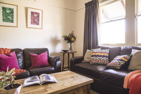 Mataro Cottage - VIC Tourism 19