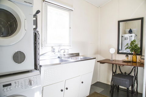 Mataro Cottage - VIC Tourism 26