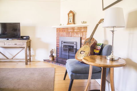 Mataro Cottage - VIC Tourism 20
