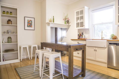 Mataro Cottage - VIC Tourism 4