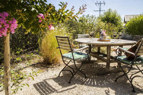 Mataro Cottage - VIC Tourism 30