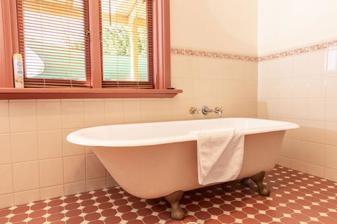Rivergum Cottages Gawler Barossa Region - VIC Tourism 4