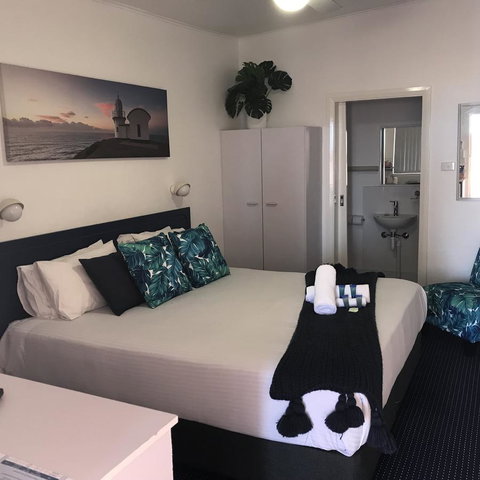 OCEAN BREEZE MOTEL - VIC Tourism 2