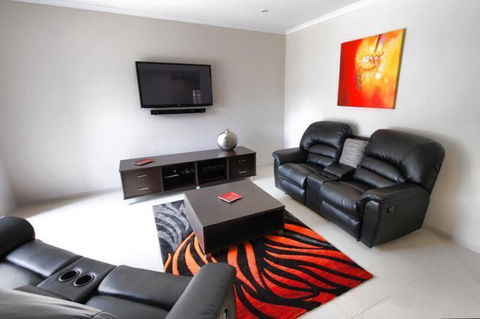 Casavino Luxury Villa - VIC Tourism 24