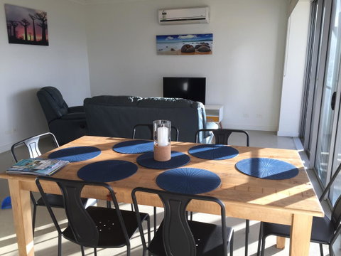 Penneshaw Oceanview Apartments - VIC Tourism 13