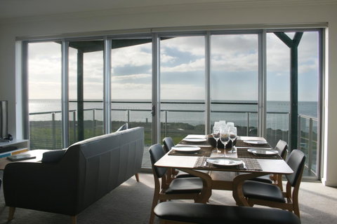 Penneshaw Oceanview Apartments - VIC Tourism 6