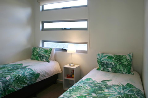 Penneshaw Oceanview Apartments - VIC Tourism 9