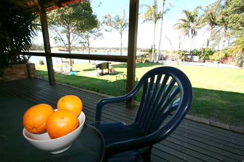 Lake Edge Apartments - VIC Tourism 16