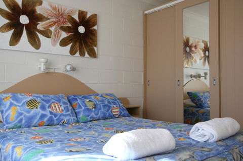 Lake Edge Apartments - VIC Tourism 18