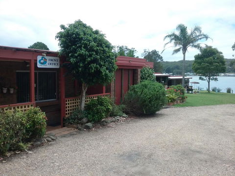 Lake Edge Apartments - VIC Tourism 1