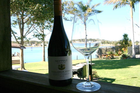 Lake Edge Apartments - VIC Tourism 13