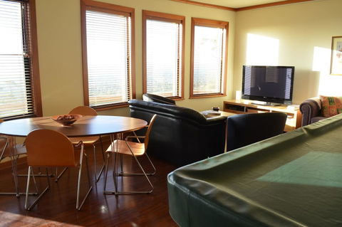 Kingsview Belair, Apartment Grand Views Of Adelaide - VIC Tourism 10