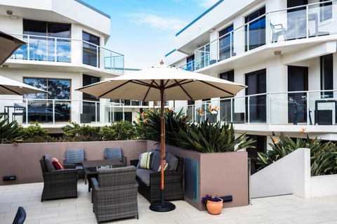Bayview Beachfront Apartments, In Town Right On The Beach - VIC Tourism 26