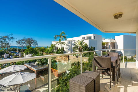 Bayview Beachfront Apartments, In Town Right On The Beach - VIC Tourism 21
