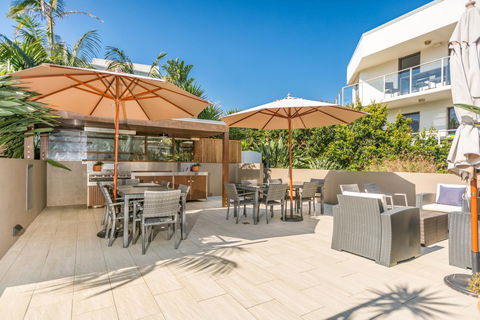 Bayview Beachfront Apartments, In Town Right On The Beach - VIC Tourism 9