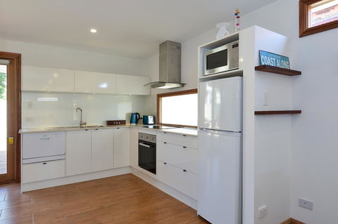Trafalgar Premium Vintage Suites - VIC Tourism 9