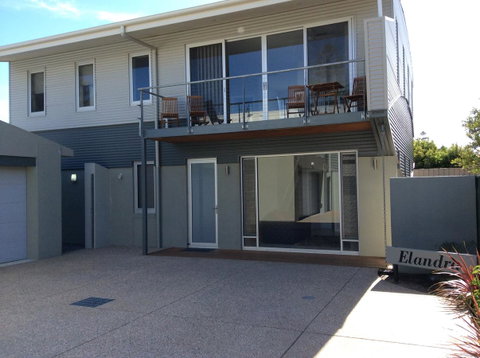 Elandra Holiday Home - VIC Tourism 1