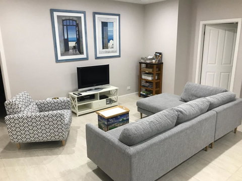 Elandra Holiday Home - VIC Tourism 3
