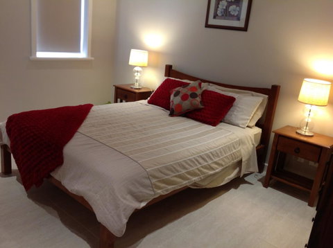 Elandra Holiday Home - VIC Tourism 10