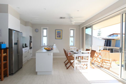 Elandra Holiday Home - VIC Tourism 8