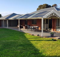 Aldinga Beach overnighter or getaway home - VIC Tourism