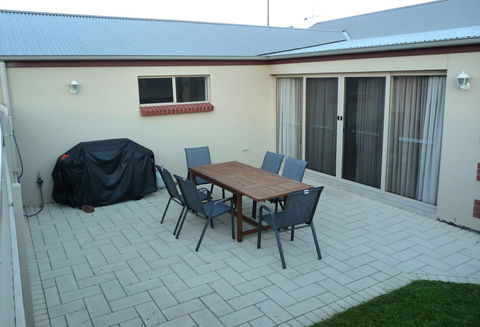 Longreach At Port Elliot - VIC Tourism 26
