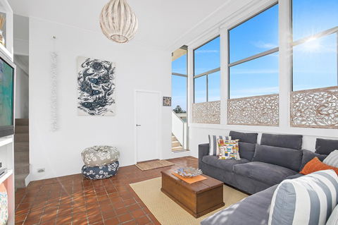Beachfront Bliss - VIC Tourism 8