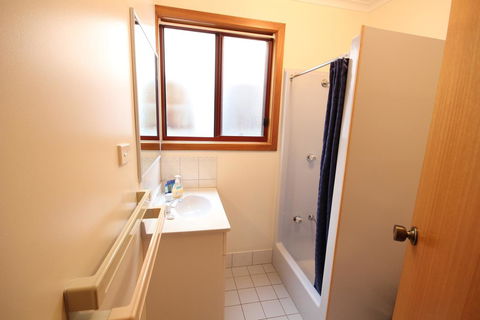 Port Vincent Motel & Apartments - VIC Tourism 21