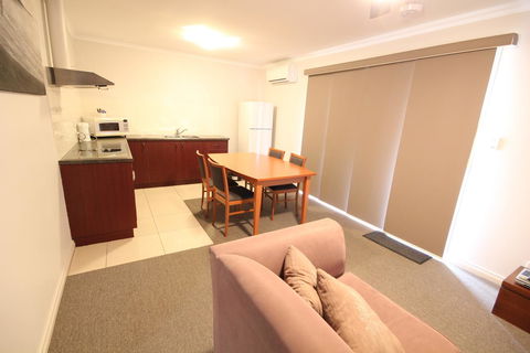 Port Vincent Motel & Apartments - VIC Tourism 4