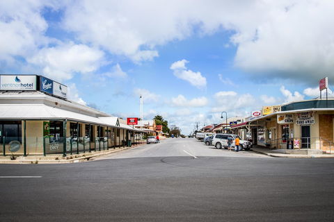 Port Vincent Motel & Apartments - VIC Tourism 34