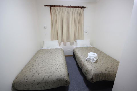 Port Vincent Motel & Apartments - VIC Tourism 14