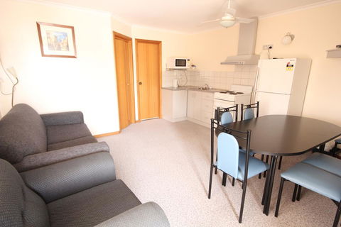 Port Vincent Motel & Apartments - VIC Tourism 20