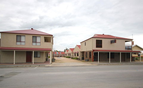Port Vincent Motel & Apartments - VIC Tourism 0
