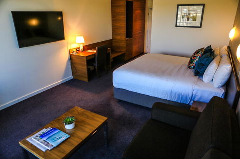 Port Lincoln Hotel - VIC Tourism 11