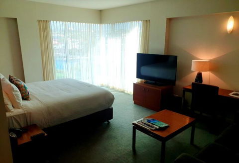 Port Lincoln Hotel - VIC Tourism 3