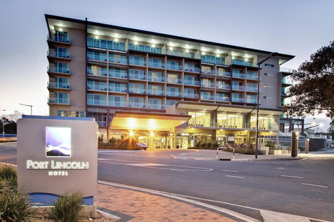 Port Lincoln Hotel - VIC Tourism 16