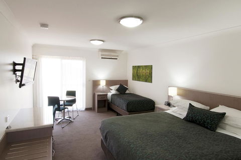 Loxton Community Hotel Motel - VIC Tourism 12