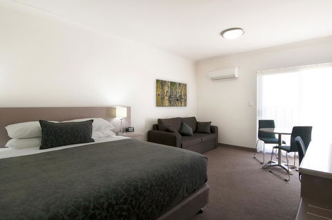 Loxton Community Hotel Motel - VIC Tourism 14